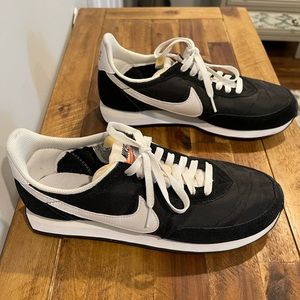Men’s Nike Black Waffle Trainer 2